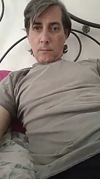 Snapshot of Tutto_tuox chatting on 04-19-26, 12:59 Tutto tuox online show from 04-19-26, 12:59