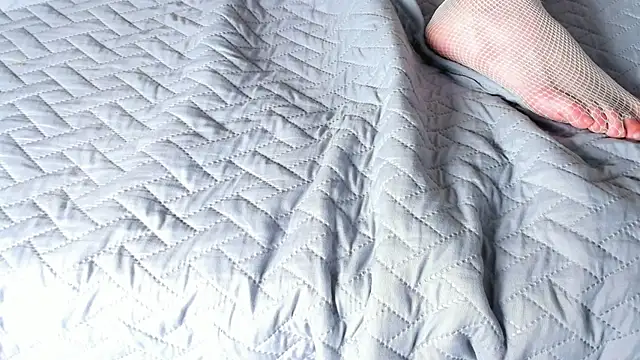 LiaFlowers online show from 02-26-25, 06:04