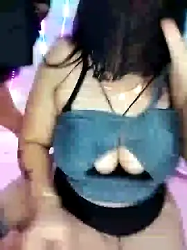 Snapshot of Romayssae_Ali-Arabic chatting on 01-19-25, 06:53 Romayssae Ali-Arabic online show from 01-19-25, 06:53