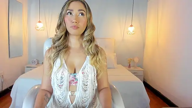 Emma23   online show from 01-04-25, 12:16