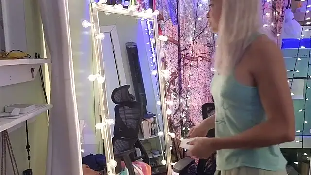 cunty tranny lydia online show from 04-28-26, 04:39