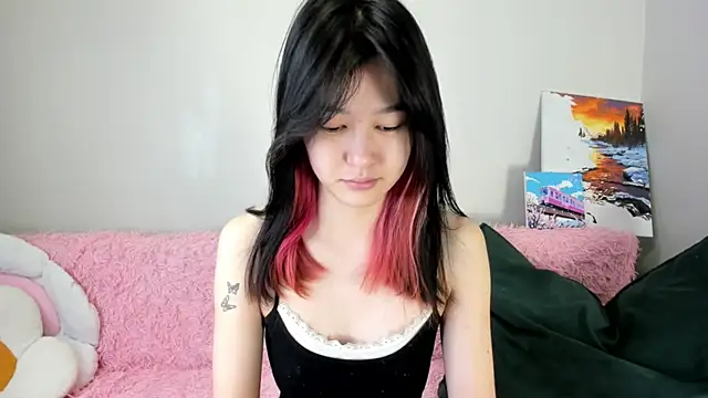 Lola Peach online show from 07-21-26, 06:05