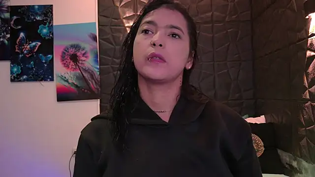 Snapshot of graceymilf666 chatting on 10-24-25, 11:28 graceymilf666 online show from 10-24-25, 11:28