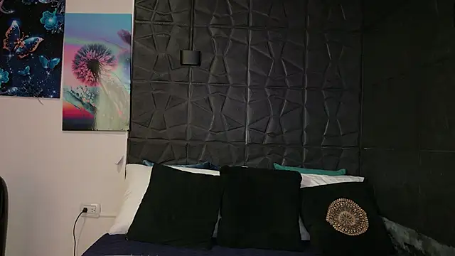 Snapshot of graceymilf666 chatting on 10-29-25, 11:56 graceymilf666 online show from 10-29-25, 11:56