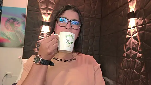 Snapshot of graceymilf666 chatting on 10-30-25, 11:33 graceymilf666 online show from 10-30-25, 11:33