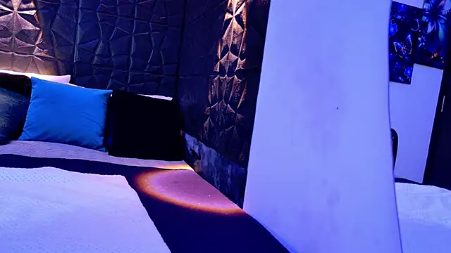 Snapshot of graceymilf666 chatting on 11-11-25, 11:43 graceymilf666 online show from 11-11-25, 11:43