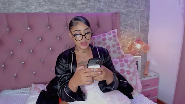 Mia Jansen online show from 01-05-26, 05:27