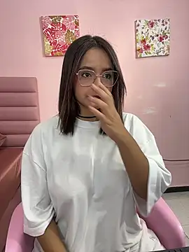 Snapshot of kae_styles chatting on 12-05-25, 08:05 kae styles online show from 12-05-25, 08:05