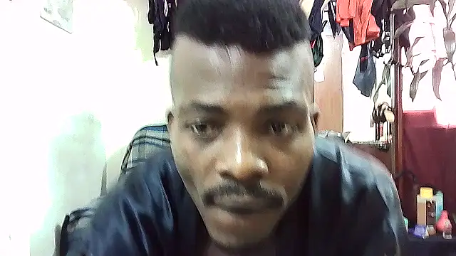 yezz3011 online show from 12-21-25, 06:26