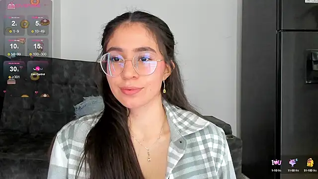 emmadiaz1 online show from 12-31-24, 03:12