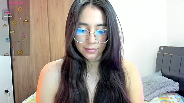 emmadiaz1 online show from 01-21-25, 07:17