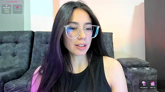 emmadiaz1 online show from 03-30-26, 12:22