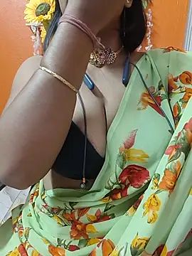 Sony-Model online show from 06-09-26, 10:05
