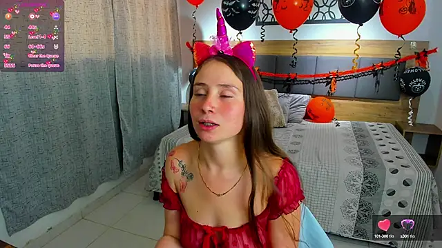 Snapshot of martina_lujann chatting on 10-15-25, 12:49 martina lujann online show from 10-15-25, 12:49