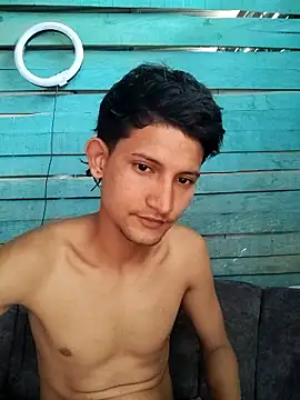 Valentinacuc online show from 04-25-26, 01:41