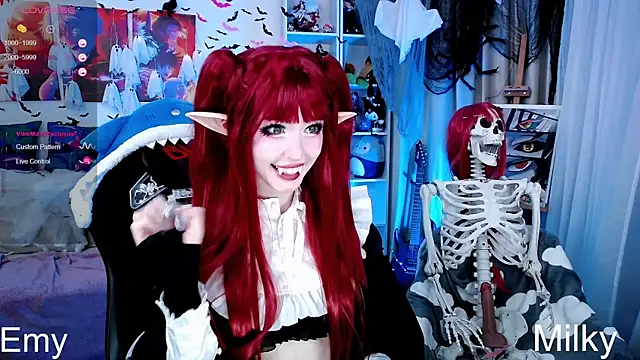 Snapshot of _Sparkland_ chatting on 10-27-25, 08:13 Sparkland online show from 10-27-25, 08:13