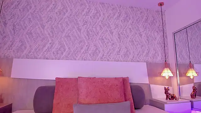 AishaPeyton online show from 12-18-25, 02:56