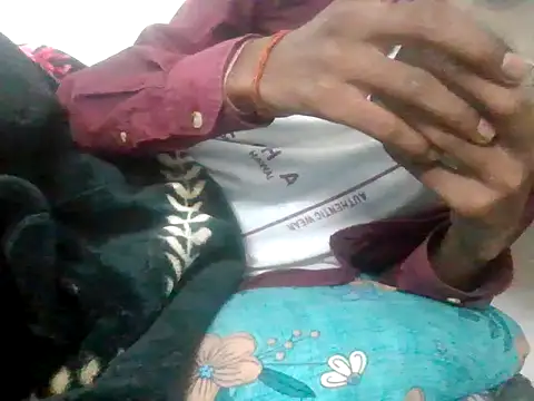 Snapshot of devilsam3327 chatting on 10-11-25, 05:44 devilsam3327 online show from 10-11-25, 05:44