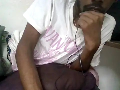 Snapshot of devilsam3327 chatting on 11-02-25, 08:00 devilsam3327 online show from 11-02-25, 08:00