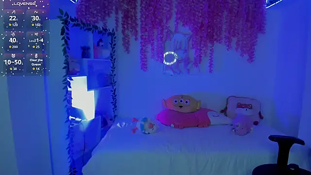 Snapshot of cat_kitty18_ chatting on 07-23-26, 06:17 cat kitty18 online show from 07-23-26, 06:17