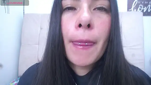 Snapshot of missexy303av chatting on 01-17-25, 02:07 missexy303av online show from 01-17-25, 02:07