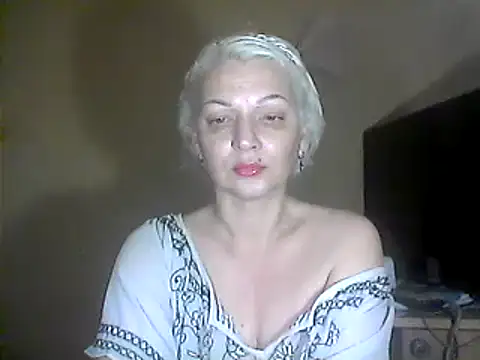 Snapshot of MaryJane441 chatting on 02-06-25, 12:26 MaryJane441 online show from 02-06-25, 12:26