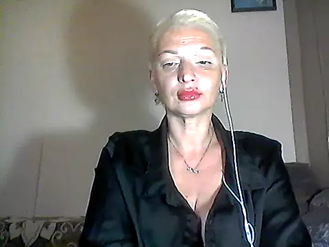 Snapshot of MaryJane441 chatting on 09-14-25, 06:18 MaryJane441 online show from 09-14-25, 06:18