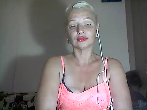 Snapshot of MaryJane441 chatting on 09-20-25, 06:42 MaryJane441 online show from 09-20-25, 06:42