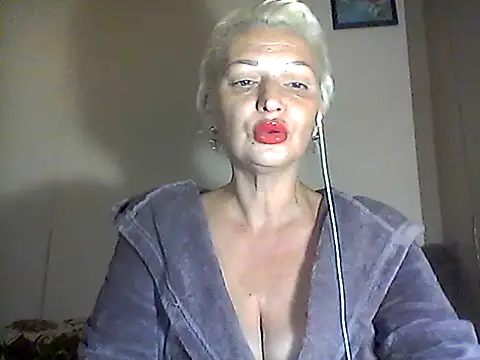 Snapshot of MaryJane441 chatting on 09-30-25, 07:19 MaryJane441 online show from 09-30-25, 07:19