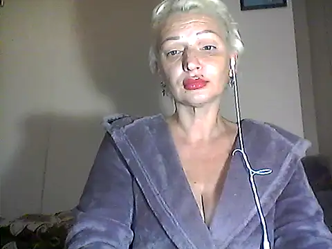 Snapshot of MaryJane441 chatting on 10-01-25, 06:25 MaryJane441 online show from 10-01-25, 06:25