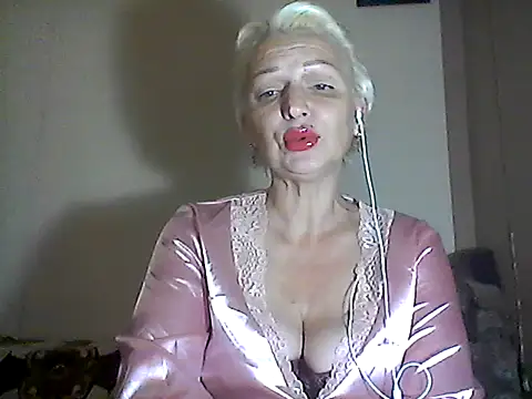 Snapshot of MaryJane441 chatting on 10-25-25, 08:03 MaryJane441 online show from 10-25-25, 08:03