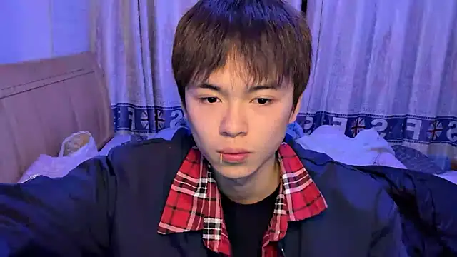 Snapshot of xiaottt1918 chatting on 01-17-25, 12:52 xiaottt1918 online show from 01-17-25, 12:52