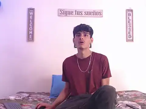 Snapshot of harrytomson_1 chatting on 01-11-25, 07:59 harrytomson 1 online show from 01-11-25, 07:59