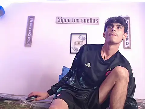 Snapshot of harrytomson_1 chatting on 01-30-25, 08:22 harrytomson 1 online show from 01-30-25, 08:22