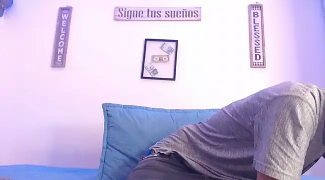 Snapshot of harrytomson_1 chatting on 03-08-25, 11:16 harrytomson 1 online show from 03-08-25, 11:16