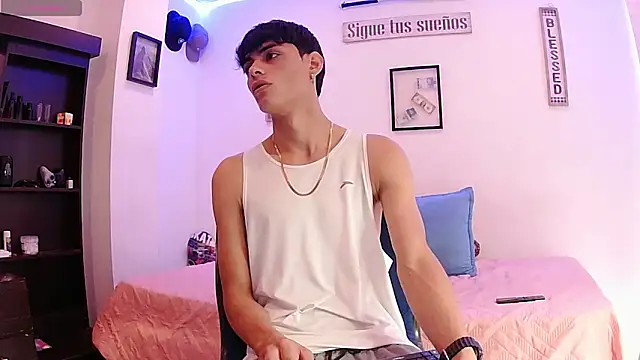 Snapshot of harrytomson_1 chatting on 09-16-25, 06:31 harrytomson 1 online show from 09-16-25, 06:31