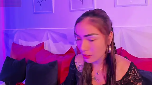 scarlet castro online show from 04-13-26, 05:07