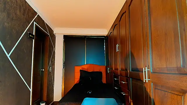 Snapshot of SexyNaf chatting on 03-06-25, 07:10 SexyNaf online show from 03-06-25, 07:10