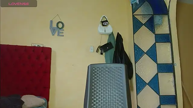 cristinamontiel online show from 02-04-25, 02:10