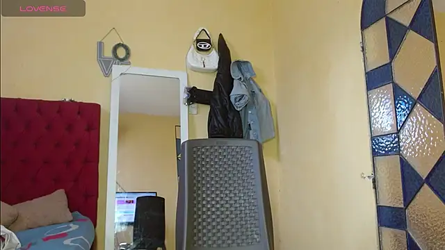 cristinamontiel online show from 03-01-25, 03:05