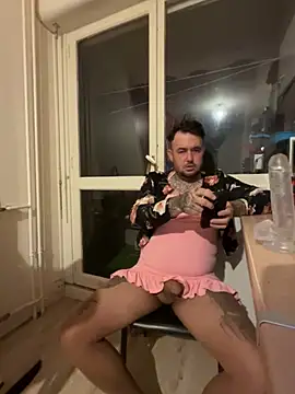 Snapshot of lope85540 chatting on 10-15-25, 04:01 lope85540 online show from 10-15-25, 04:01