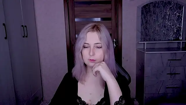 Kristy-Max online show from 03-09-26, 09:08