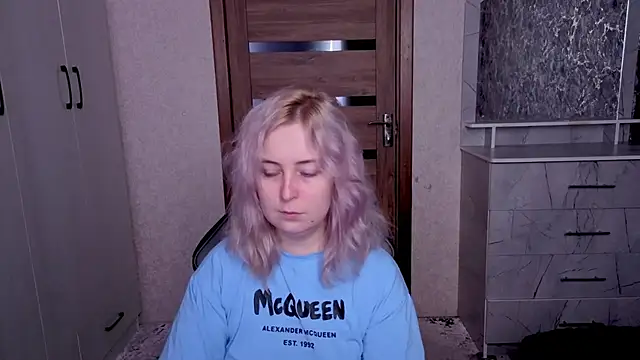 Kristy-Max online show from 03-21-26, 06:40