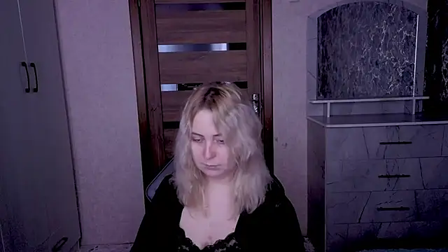 Kristy-Max online show from 04-27-26, 09:57