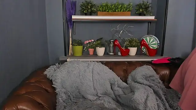 JesiaFoxi online show from 03-10-25, 12:04