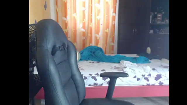 Tobicutee online show from 04-29-26, 06:14