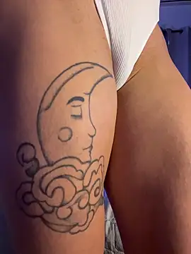 xMirana  online show from 11-19-25, 08:25