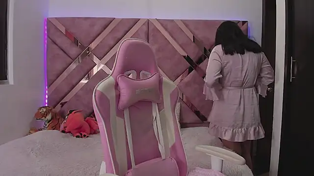 saori 9b online show from 07-14-26, 08:36