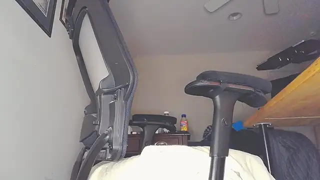 ExposureMakesMeHard online show from 06-23-26, 01:03