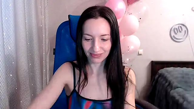 Snapshot of RailyMellow chatting on 01-12-25, 10:12 RailyMellow online show from 01-12-25, 10:12
